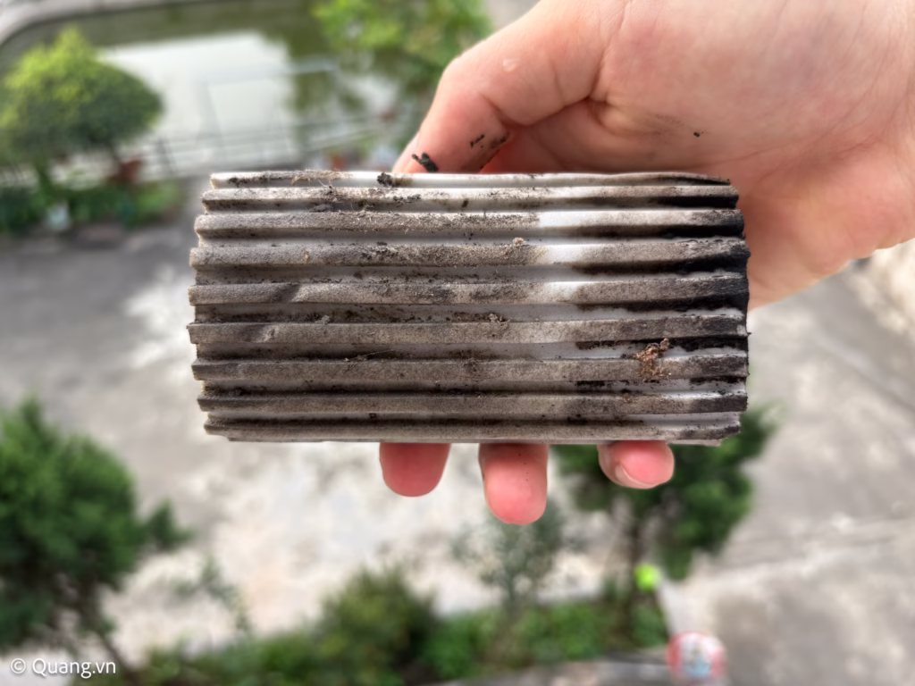 review-mieng-lau-bui-damp-duster
