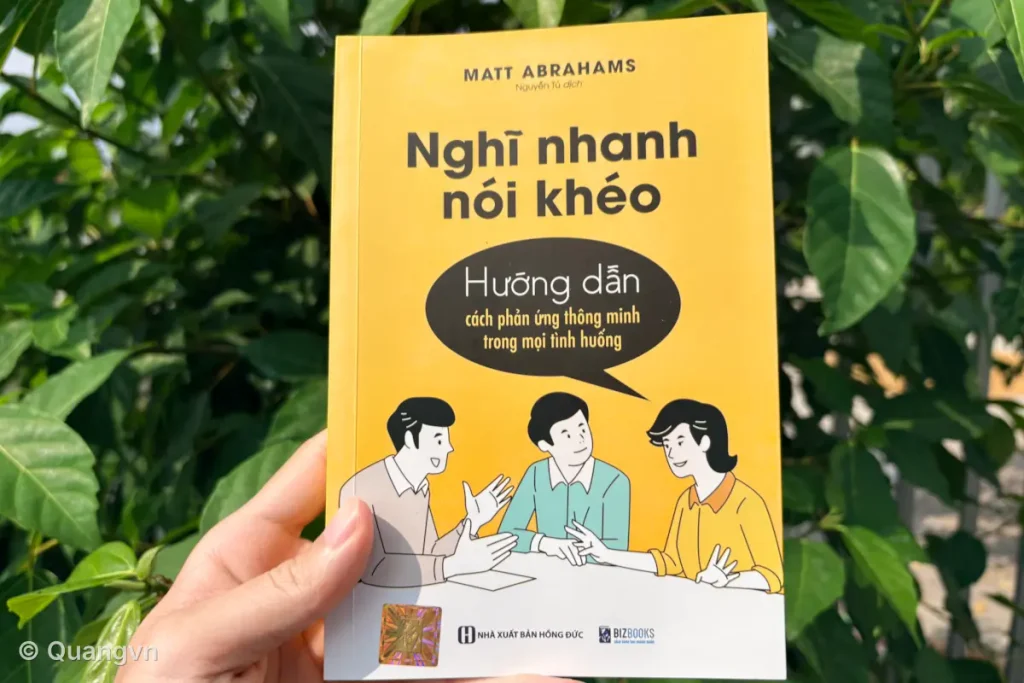 Bìa sách Nghĩ nhanh nói khéo của Matt Abrahams